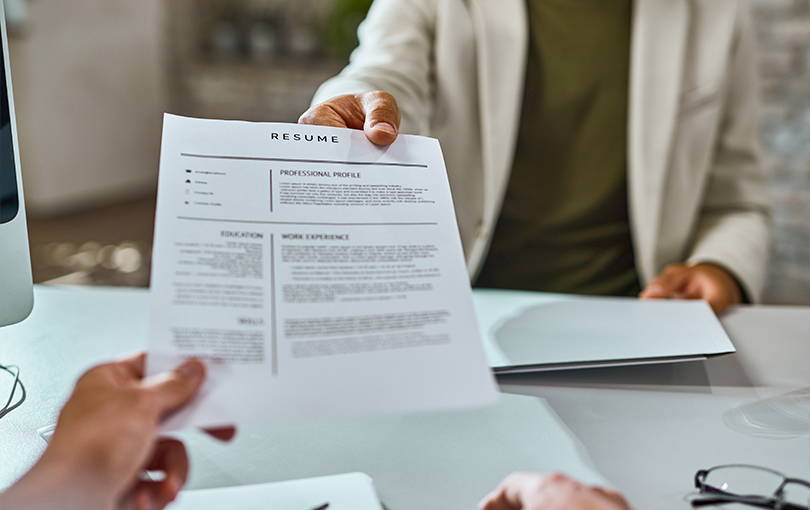 Descubra como destacar um currículo sem experiência para os recrutadores